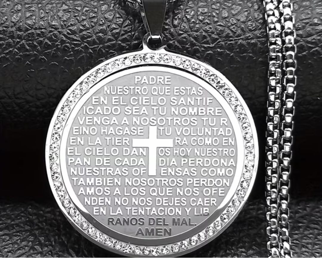 Collar Plateado Padre Nuestro